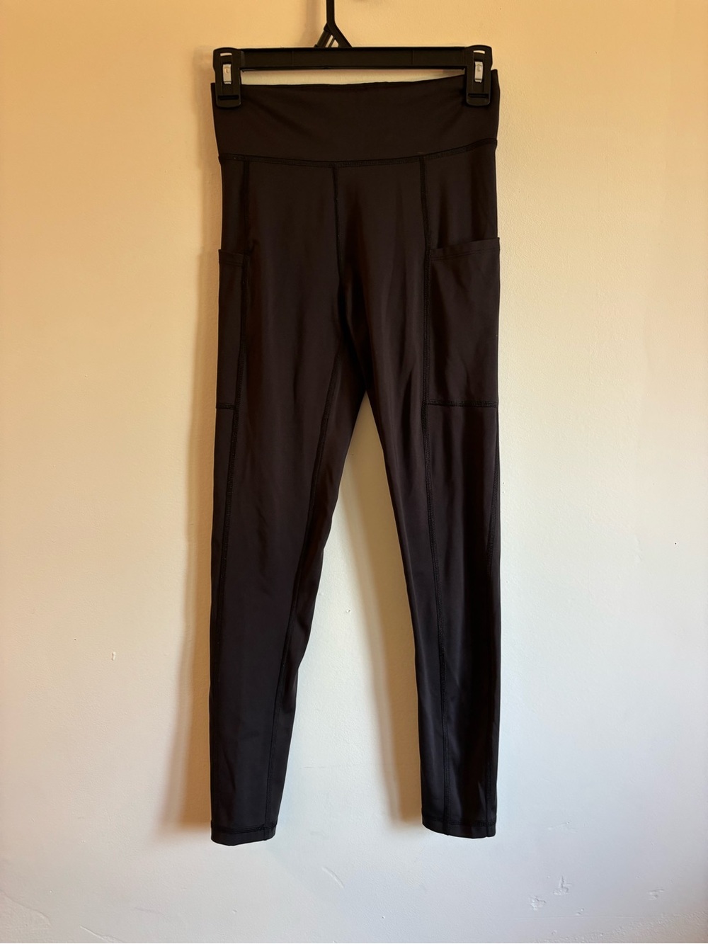 Aeropostale Black High-Rise Leggings with Side Pockets